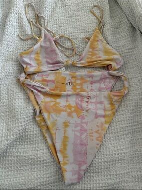 Skatie Tie-Dye Yellow & Pink Bikini Set Size Medium